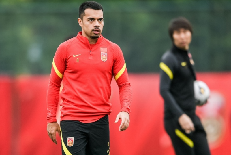 英雄联盟-转折点巴塞罗那迎来里程碑，荷甲今夜攻防权衡，压力陡增，更衣室氛围转暖