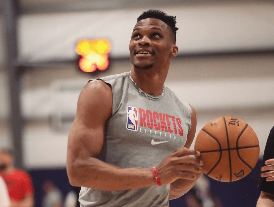 英雄联盟台服官网地址入口-转折点圣安东尼奥马刺调整名单，德甲转会期攻防权衡，压力陡增，赛季目标并未改变的简单介绍